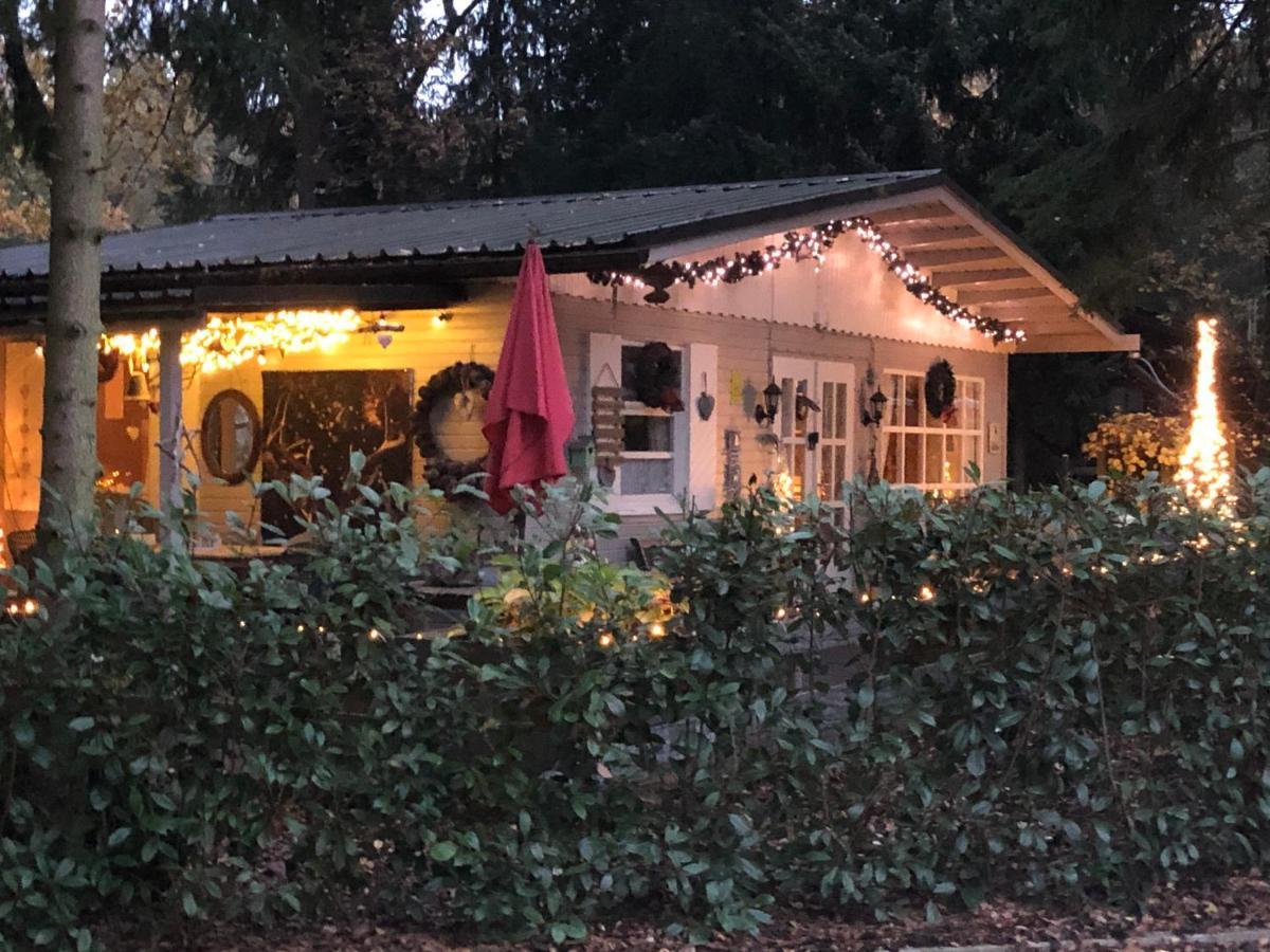 Chalet Luxe Zutendaal Bagian luar foto
